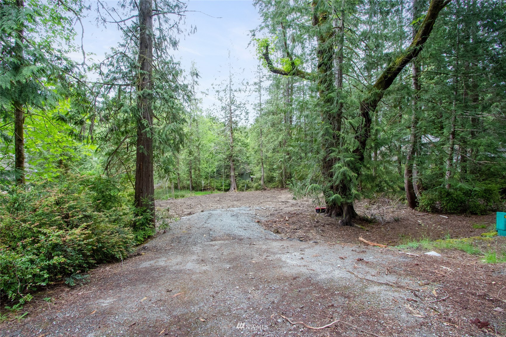 453 E Chesapeake Drive