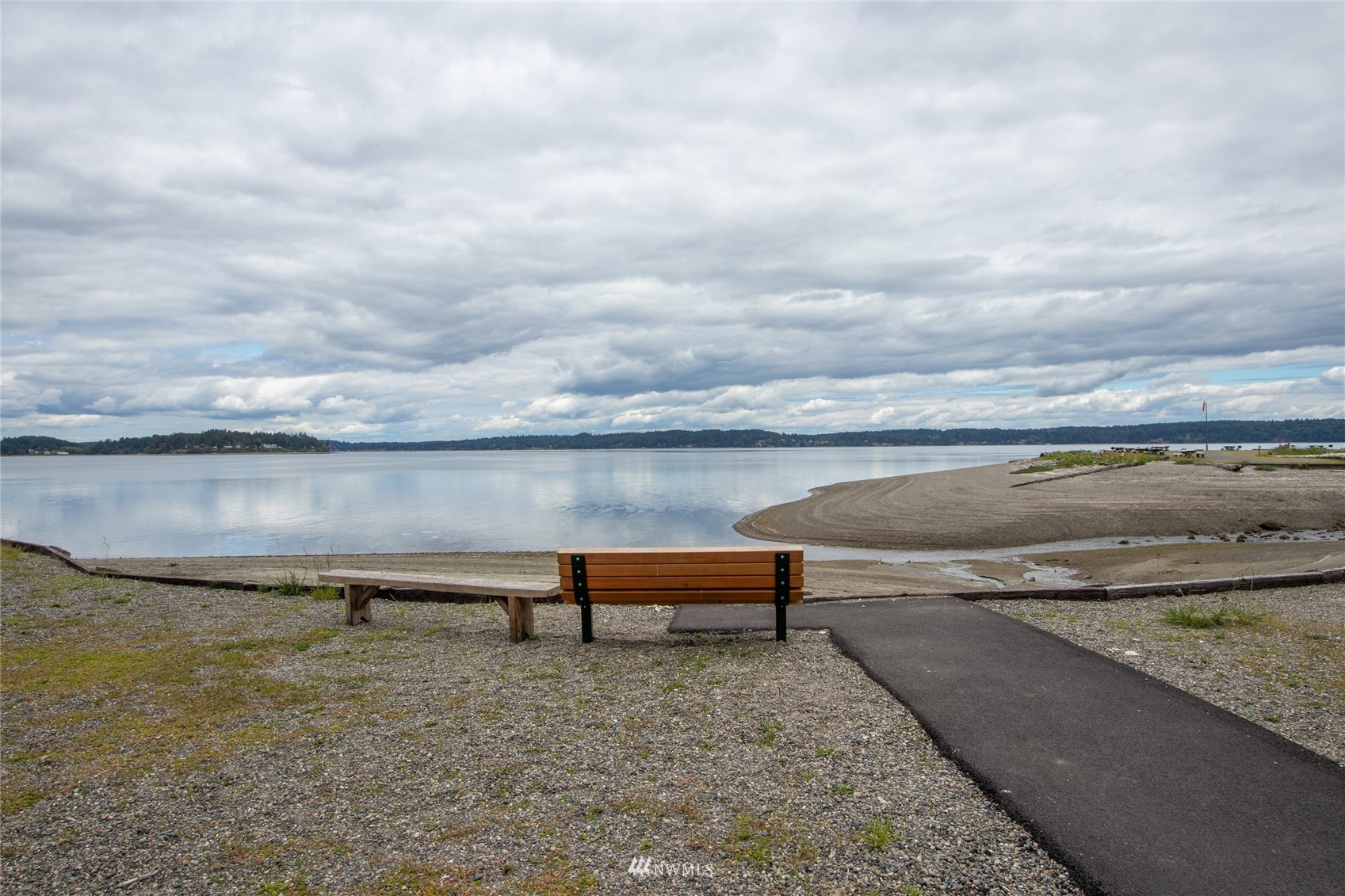 453 E Chesapeake Drive