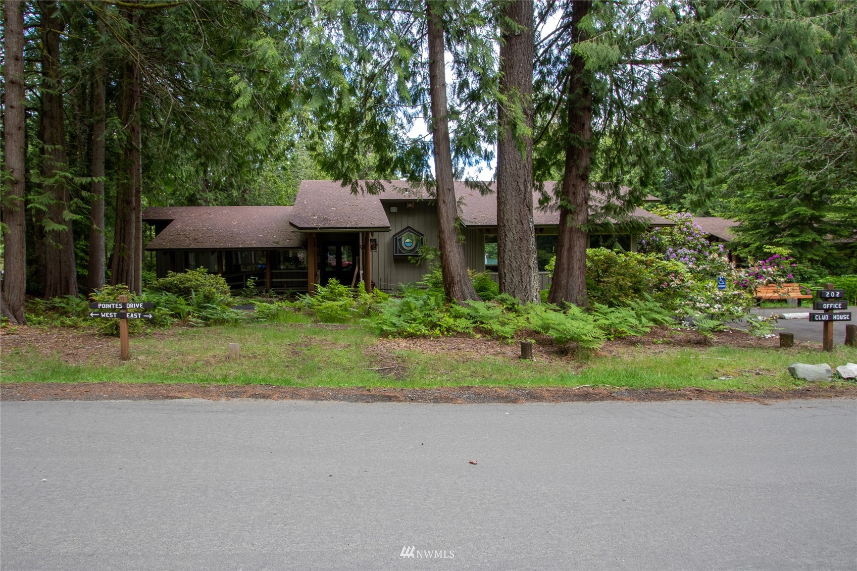 453 E Chesapeake Drive