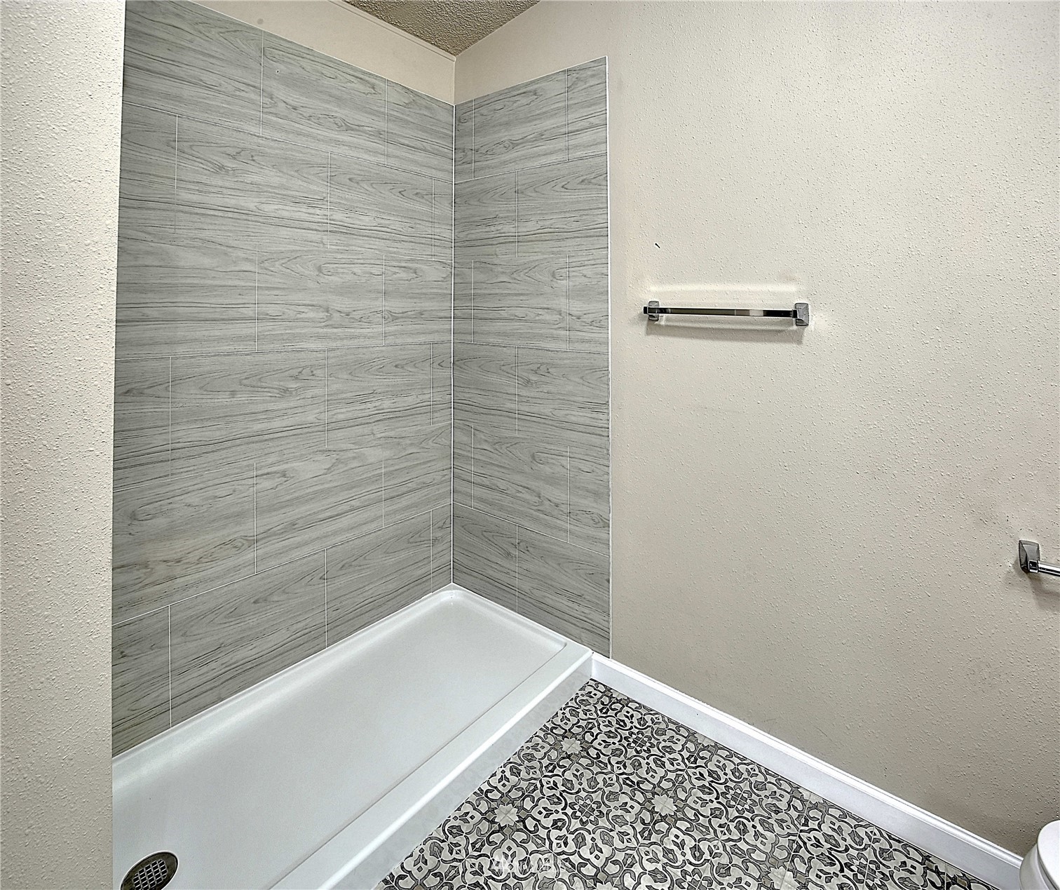 8531 Thuja Avenue SE