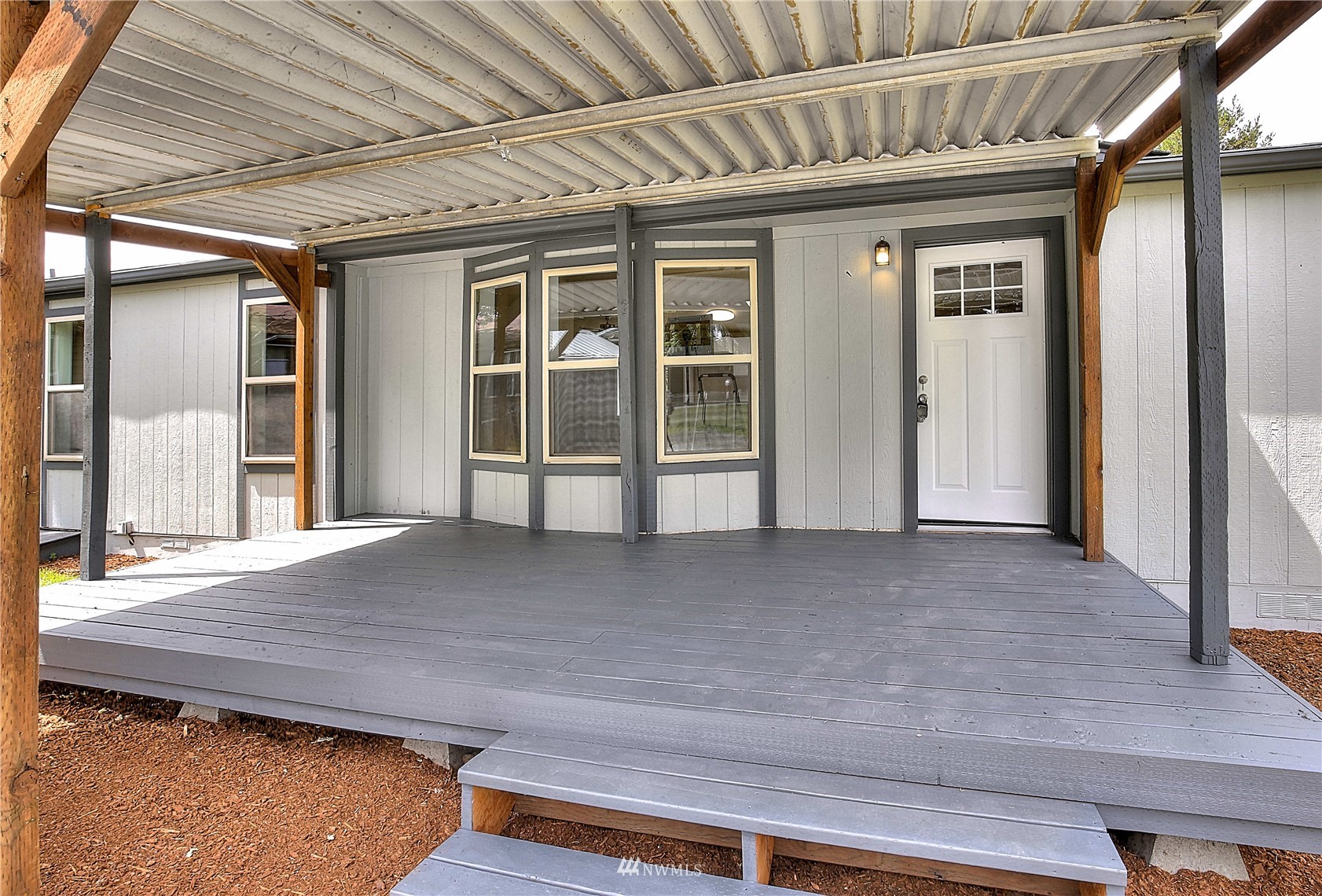 8531 Thuja Avenue SE