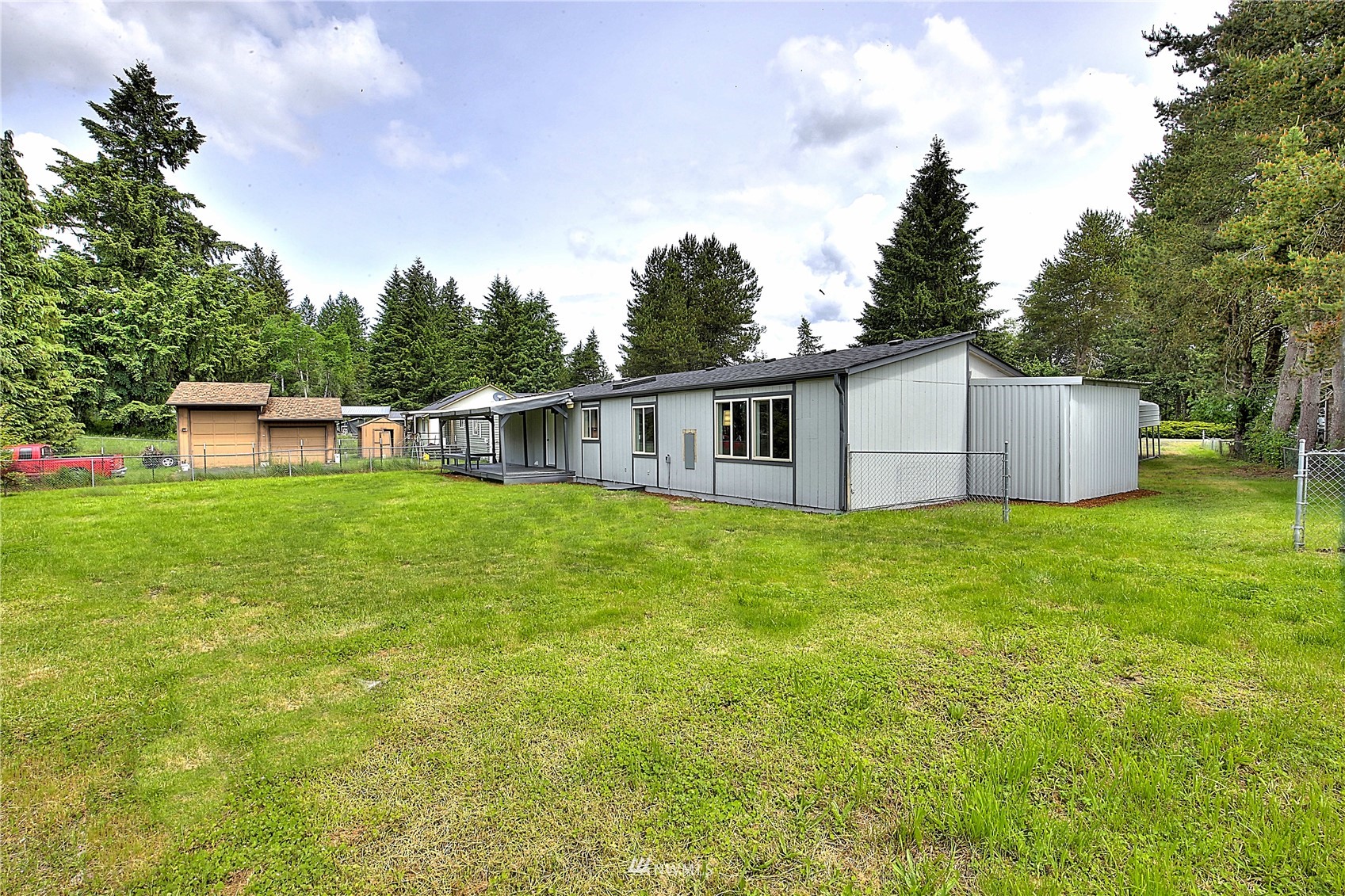 8531 Thuja Avenue SE