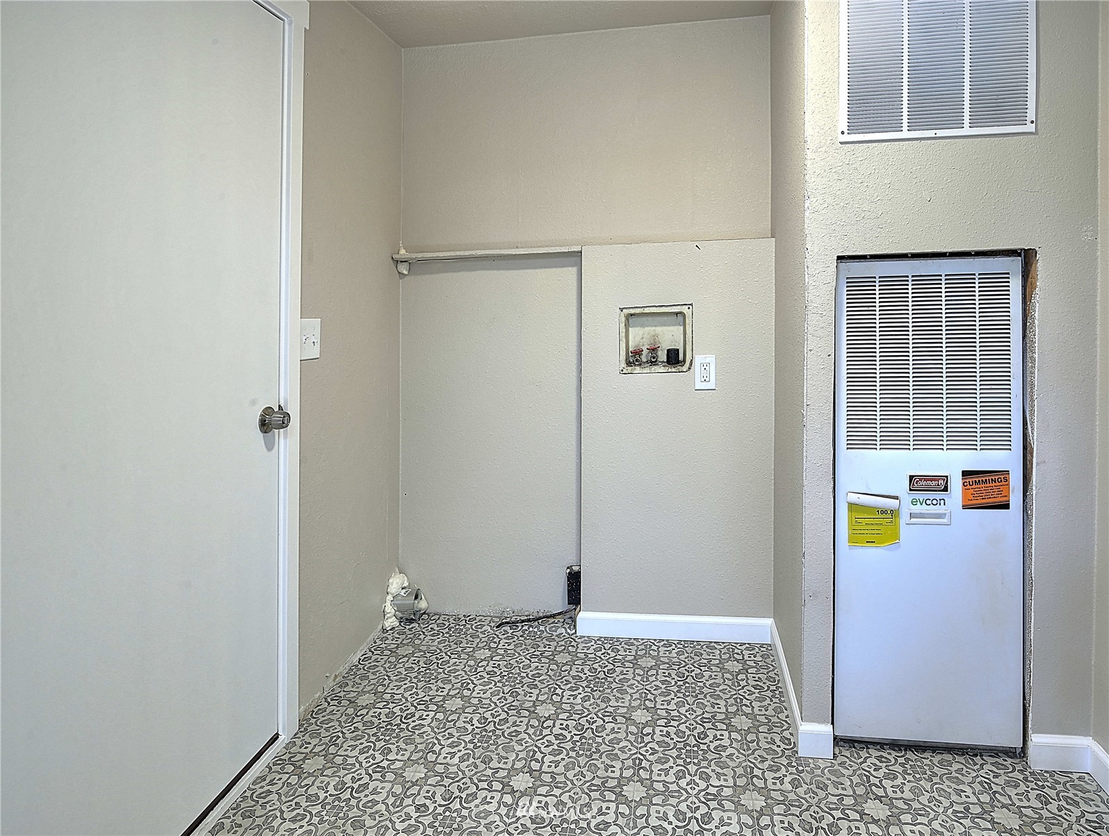 8531 Thuja Avenue SE