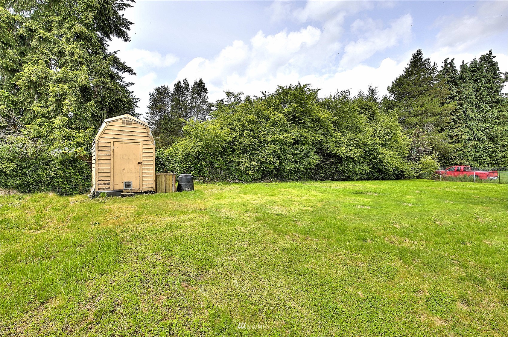 8531 Thuja Avenue SE