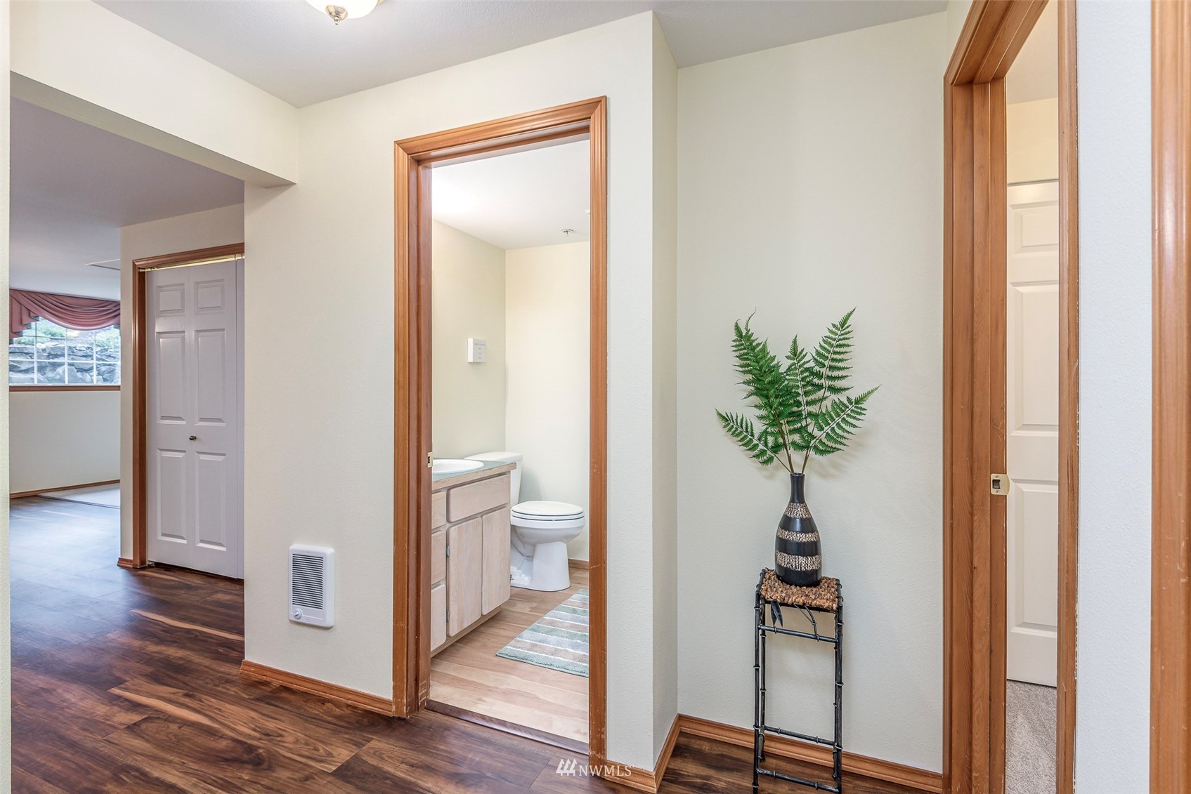 6420 Montclair Avenue SW #8, -1511 Unit: 8