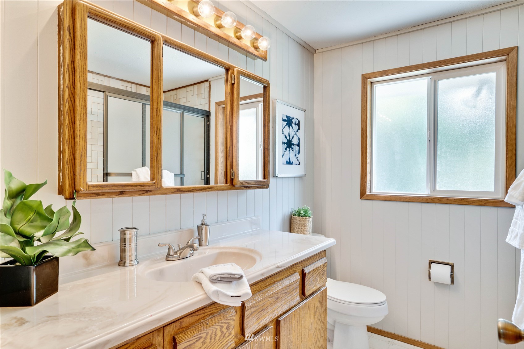 2915 Louise Avenue W