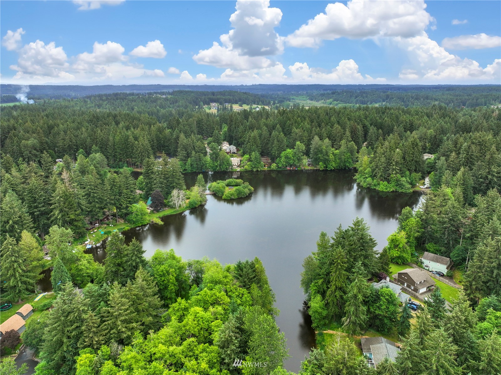 7548 Siskin Drive SE