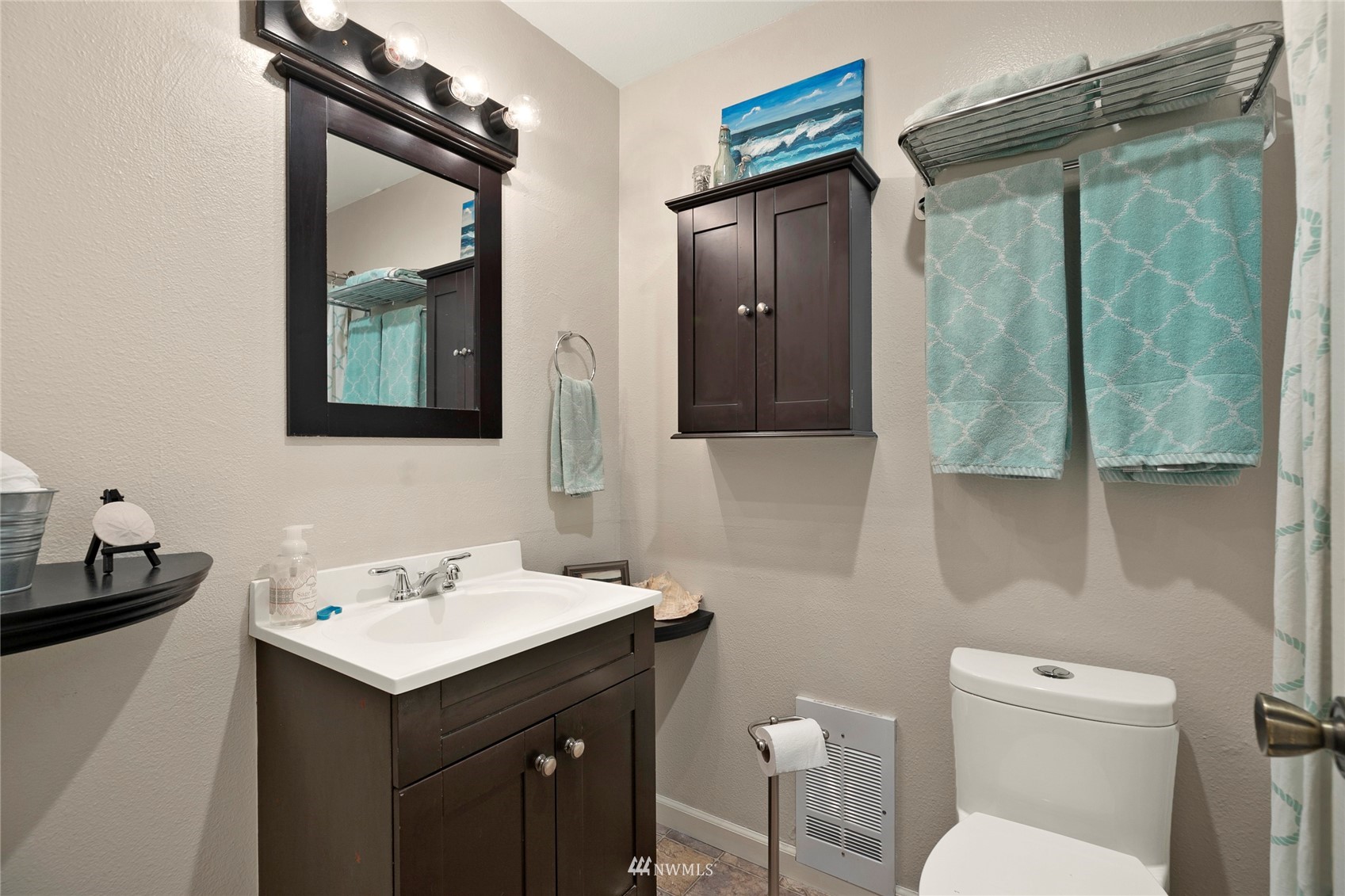 7548 Siskin Drive SE