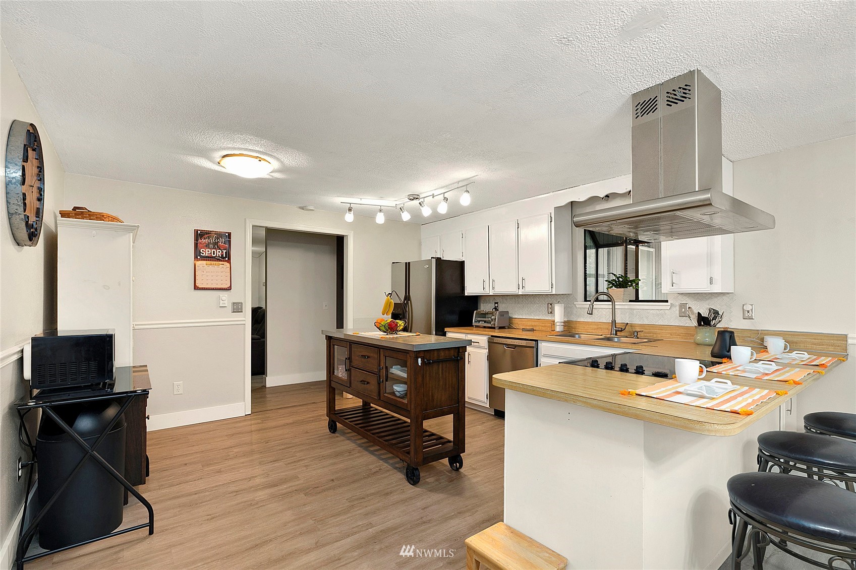 7548 Siskin Drive SE