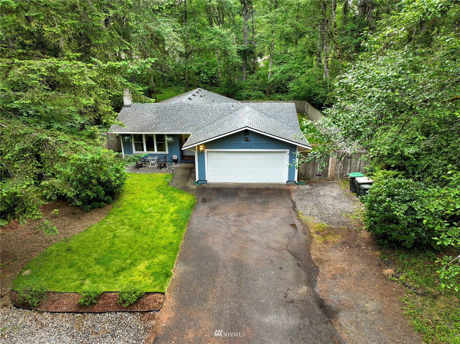 7548 Siskin Drive SE