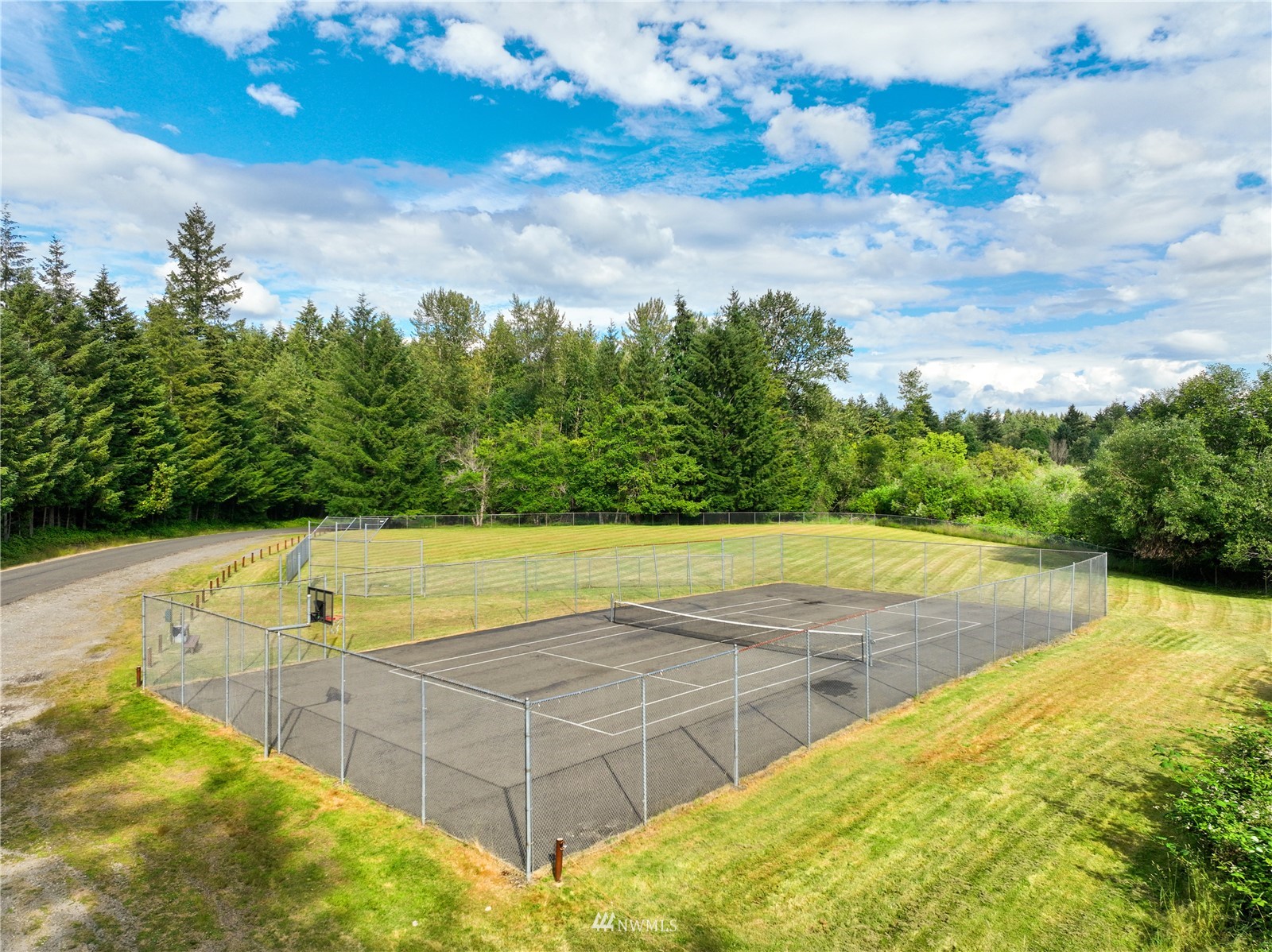 7548 Siskin Drive SE