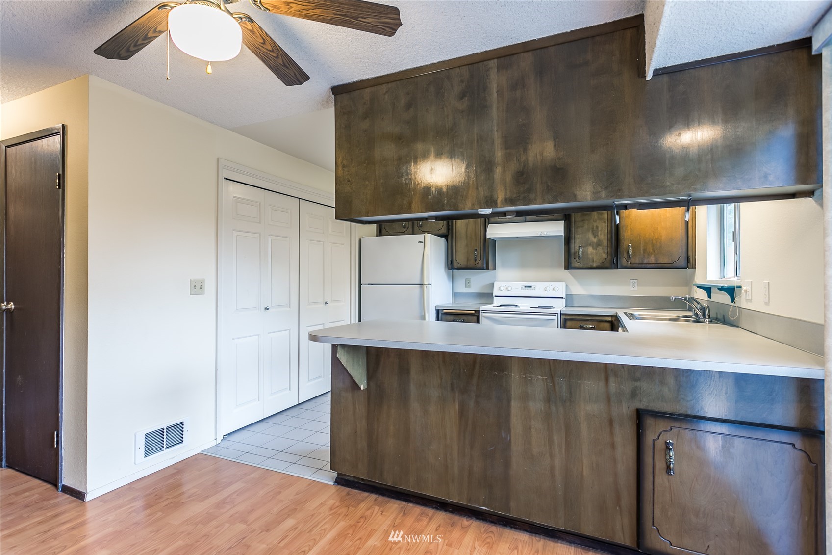 9420 Lexington Avenue SW, -1525