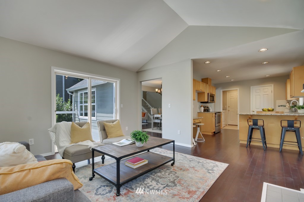 3127 N Shirley Street