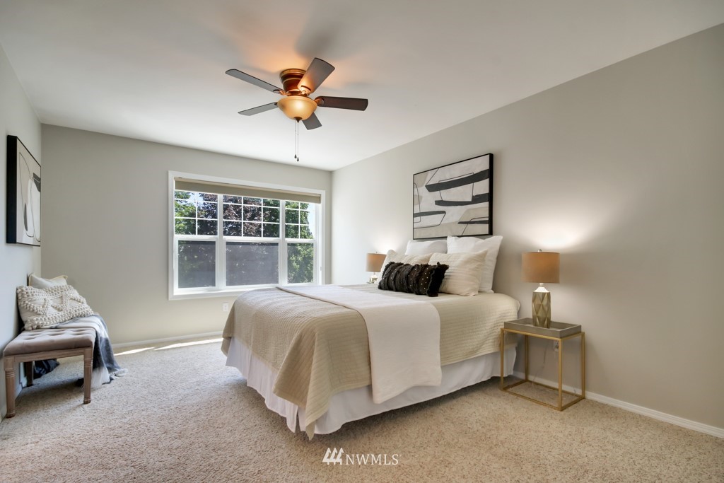 3127 N Shirley Street