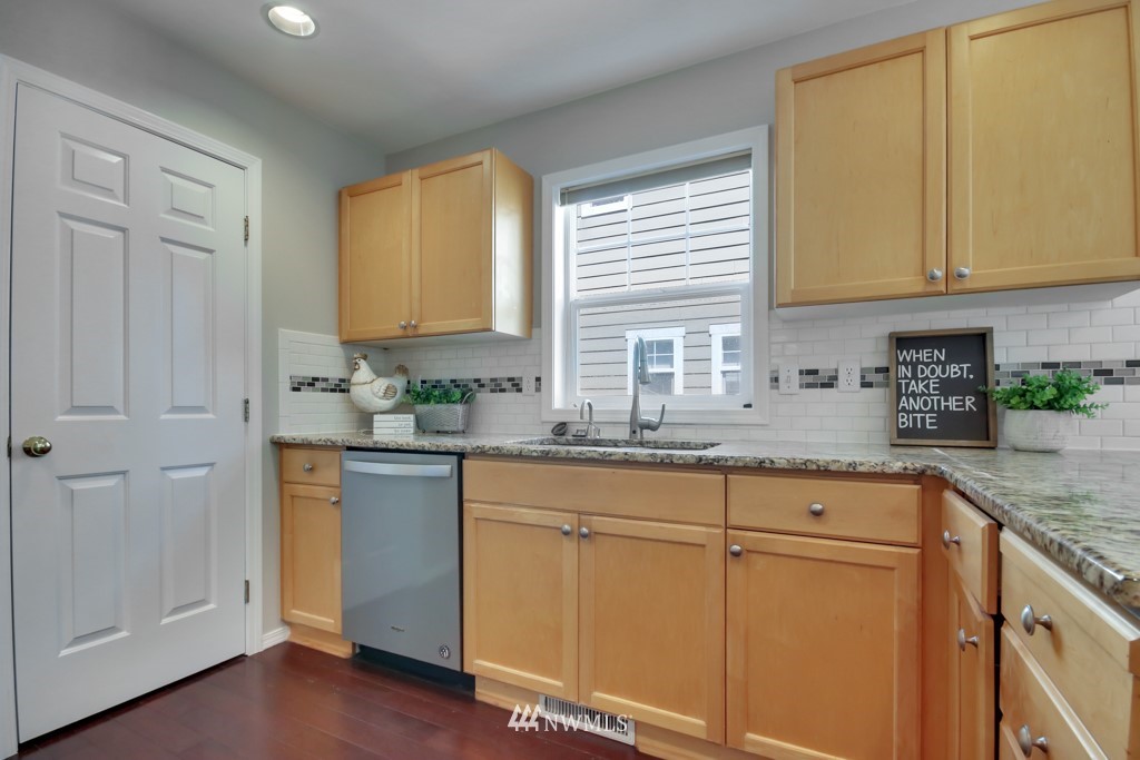 3127 N Shirley Street