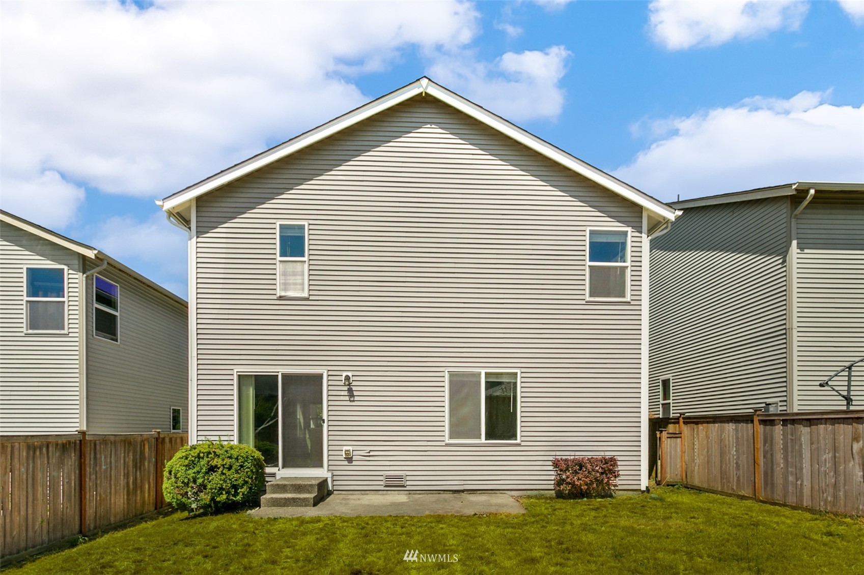 5020 200th Street Ct E