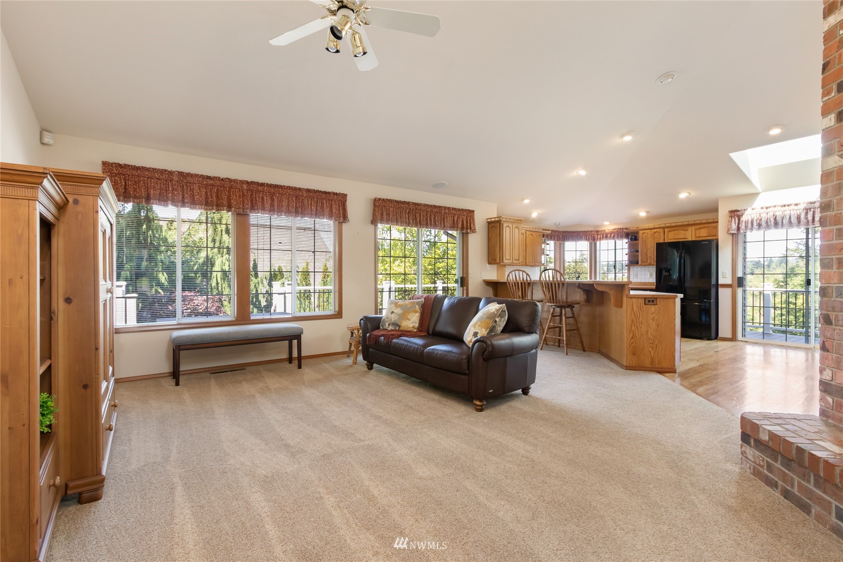 5825 48th Street W