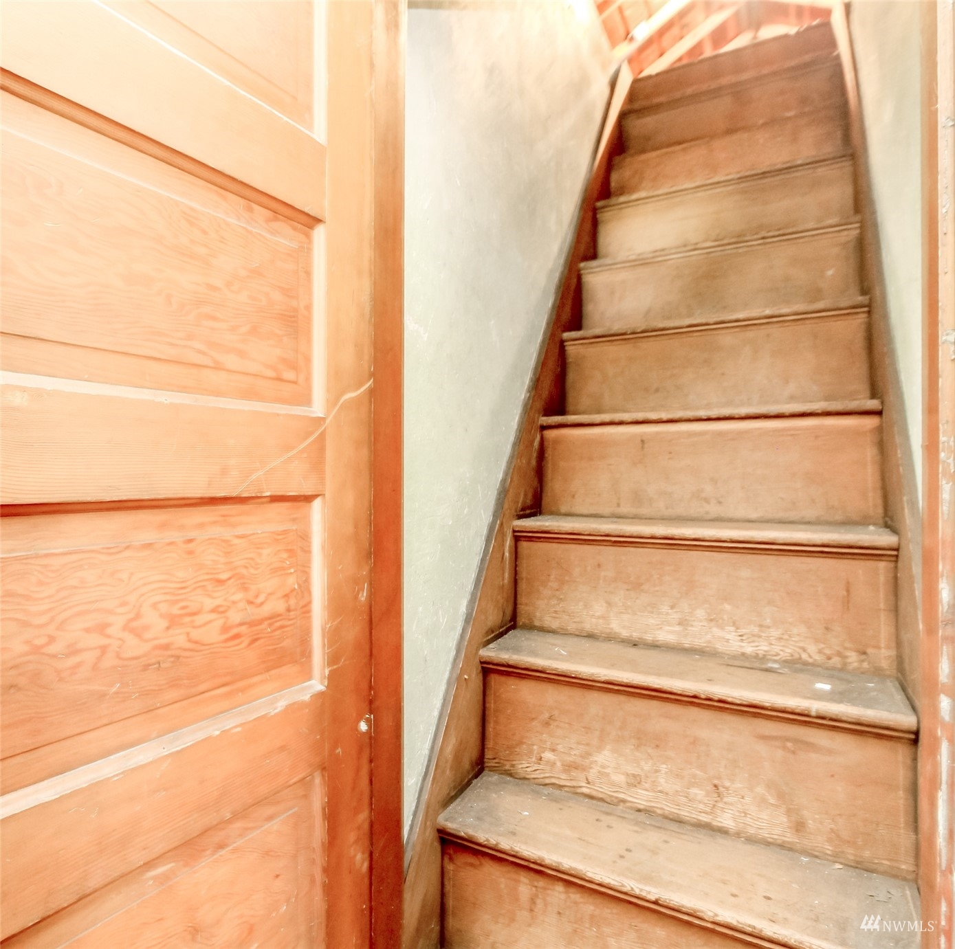 911 S Ainsworth Avenue