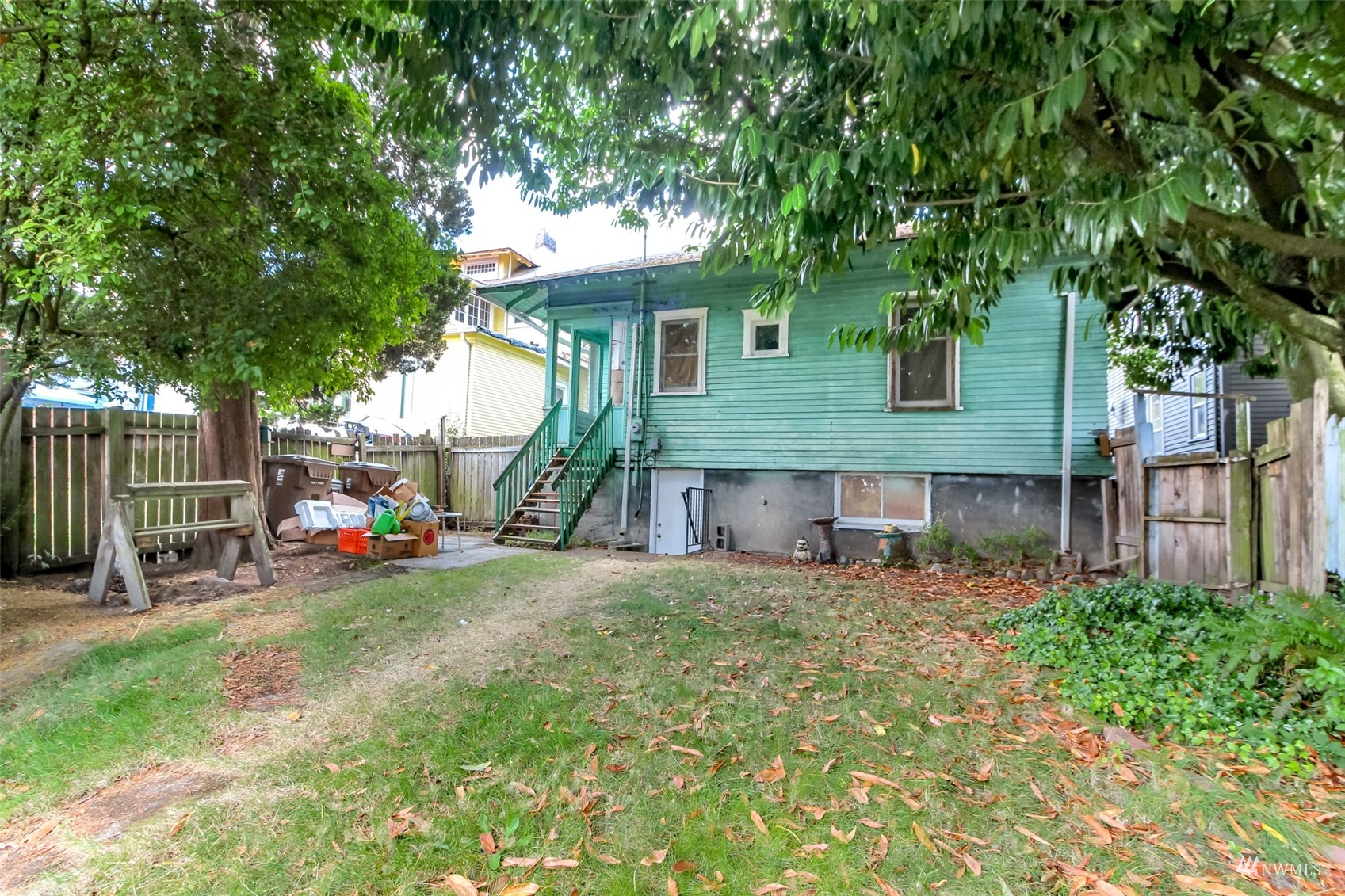 911 S Ainsworth Avenue