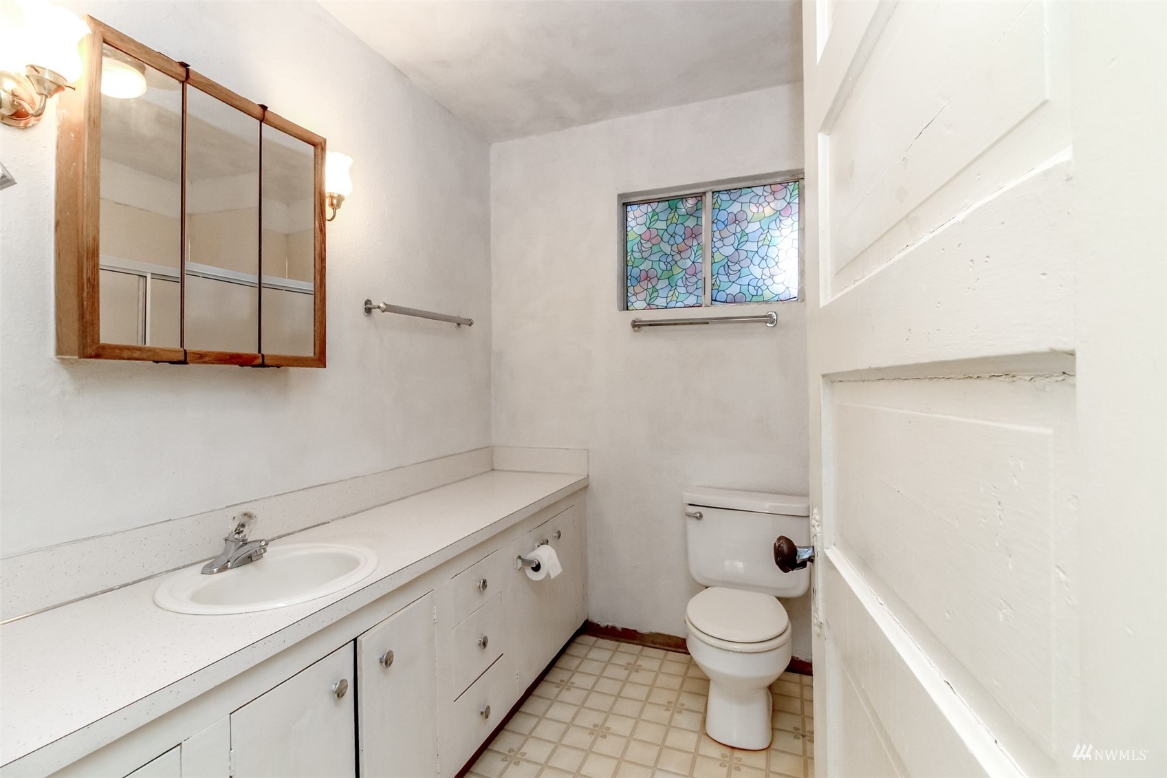 911 S Ainsworth Avenue