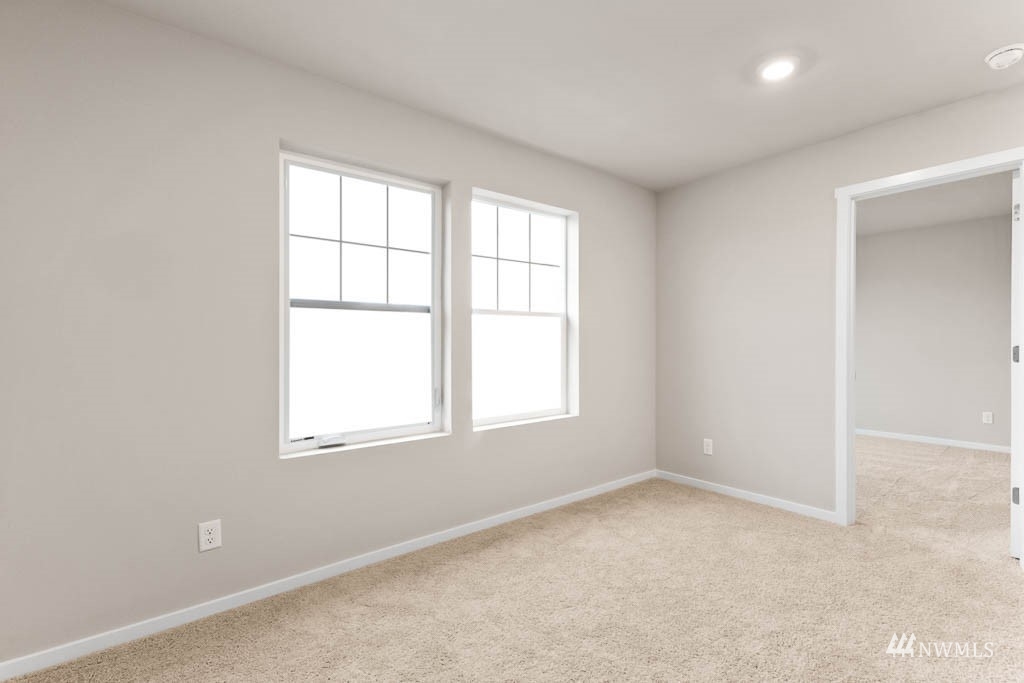 11016 188th Street E #910