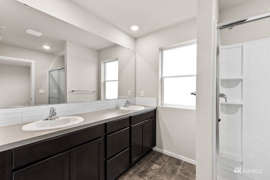 11016 188th Street E #910