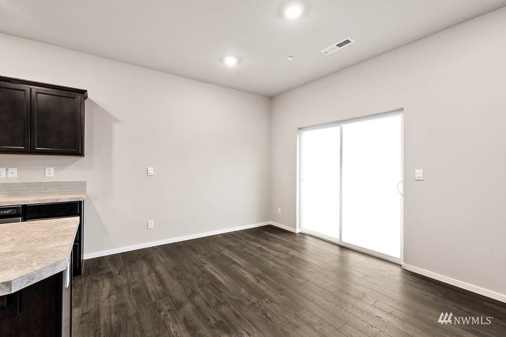 11016 188th Street E #910