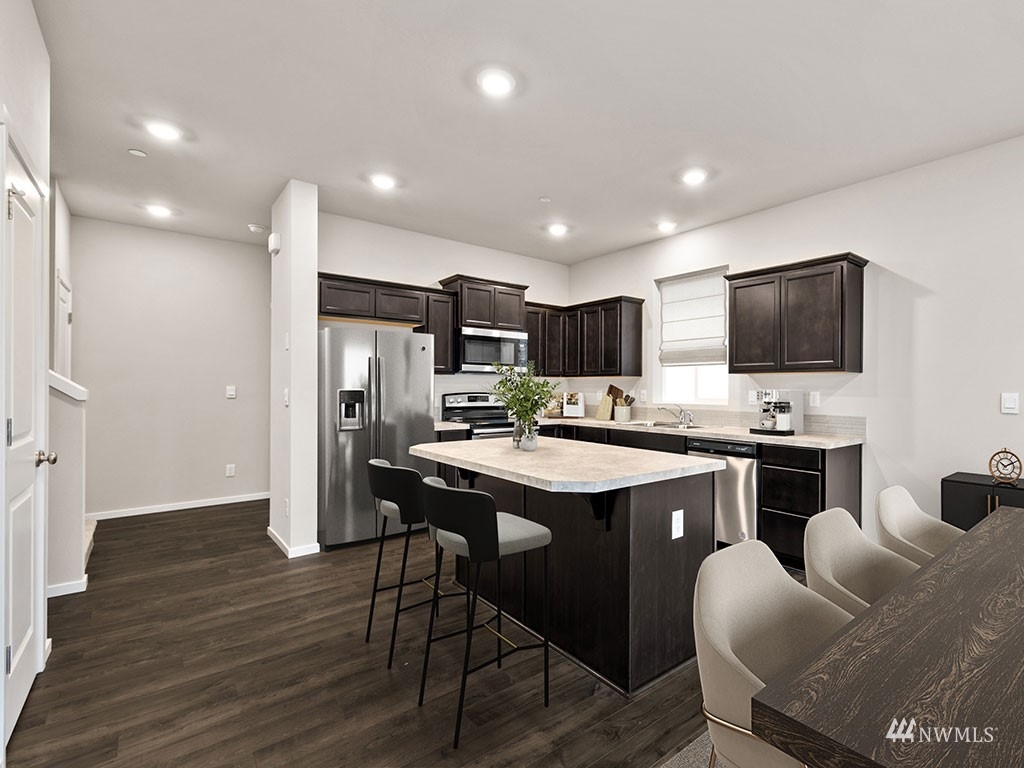 11016 188th Street E #910