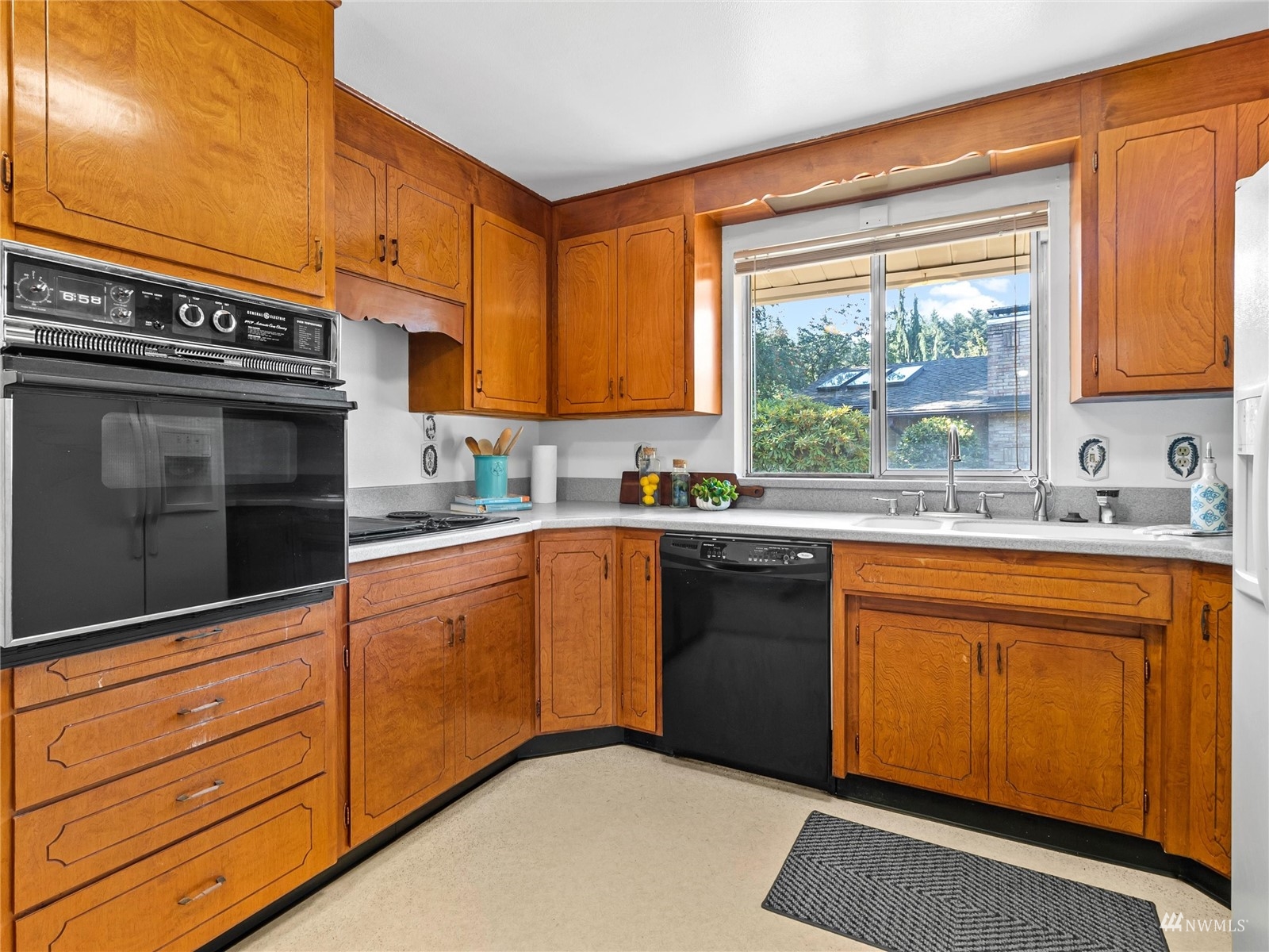 10902 110th Street SW