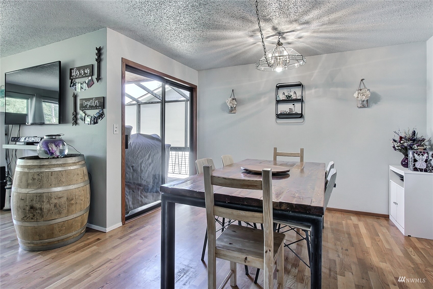 17105 6th Avenue Ct S