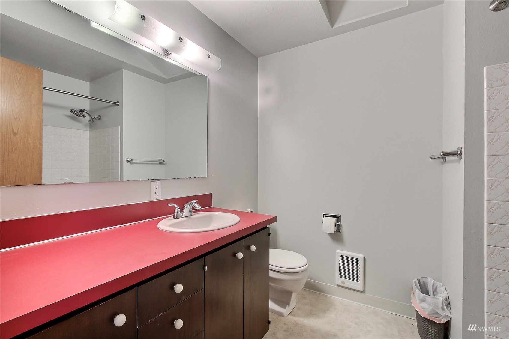 17105 6th Avenue Ct S