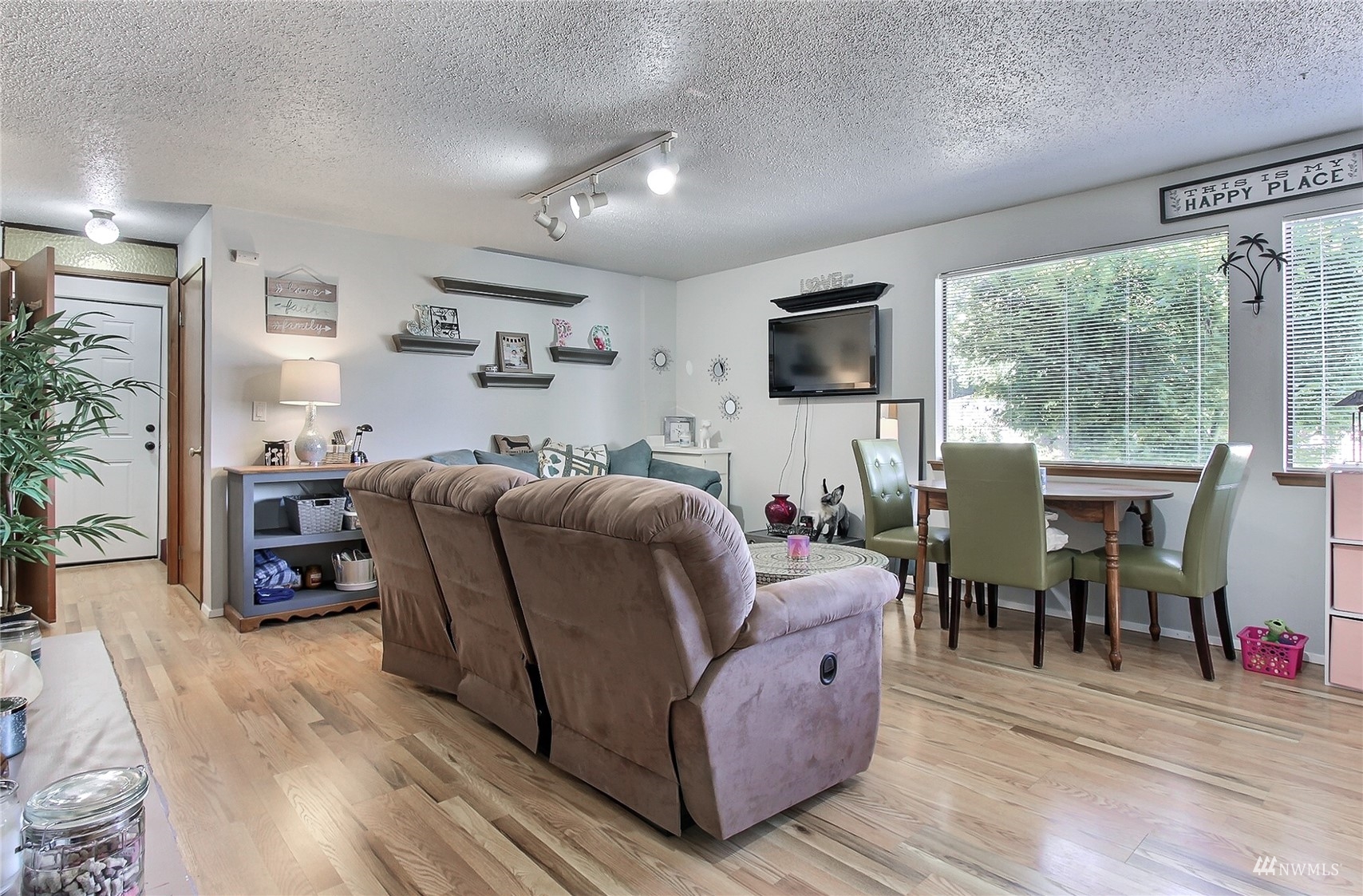 17105 6th Avenue Ct S