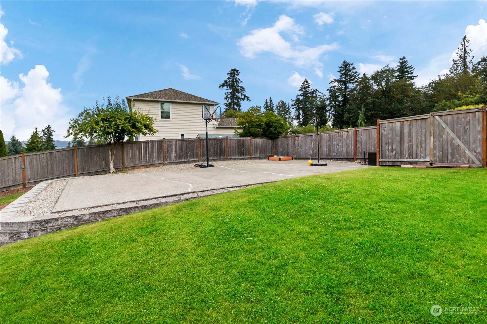 1404 Amber Boulevard