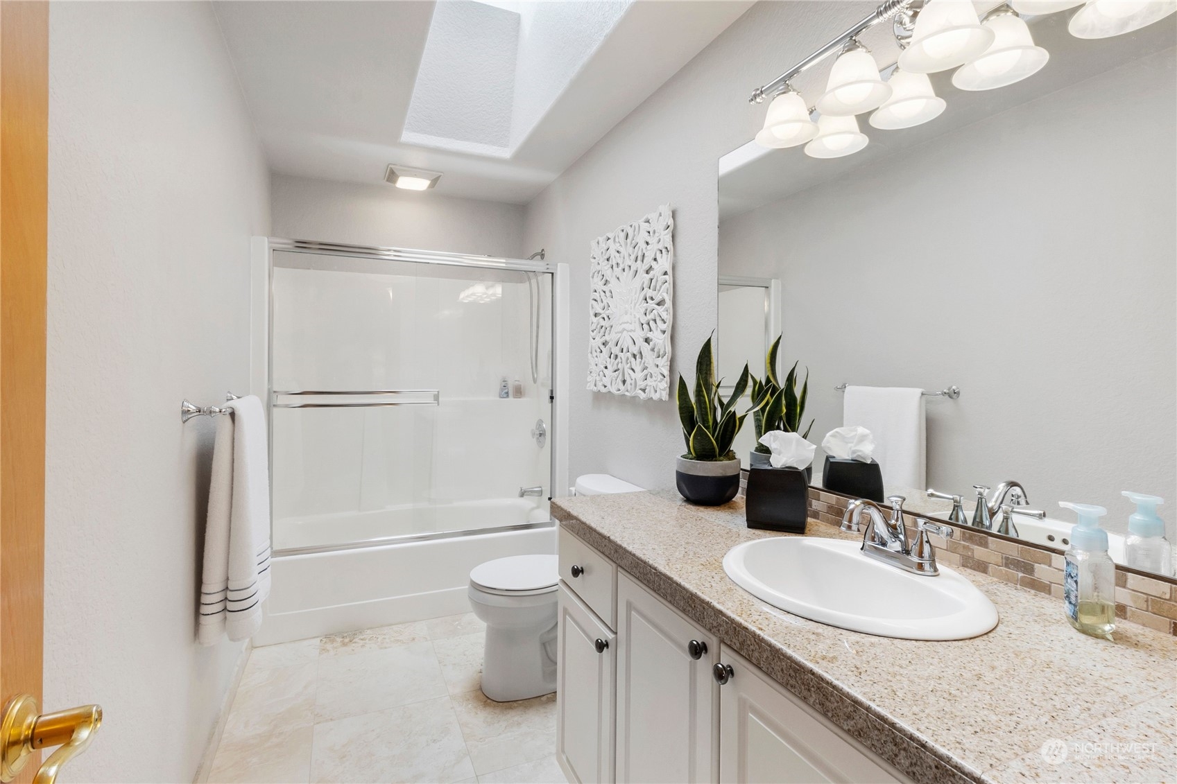 1404 Amber Boulevard