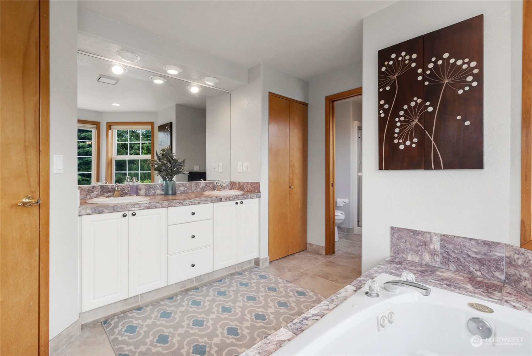 1404 Amber Boulevard