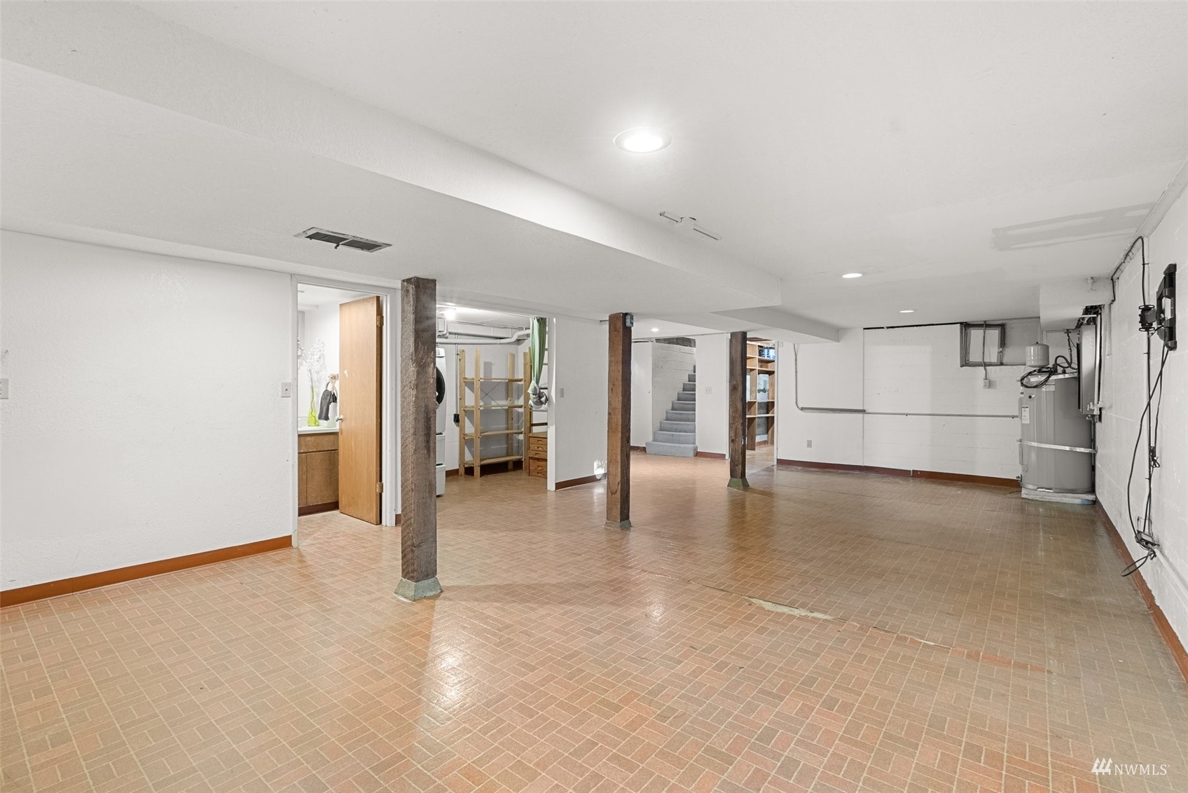 1418 3rd Street SE