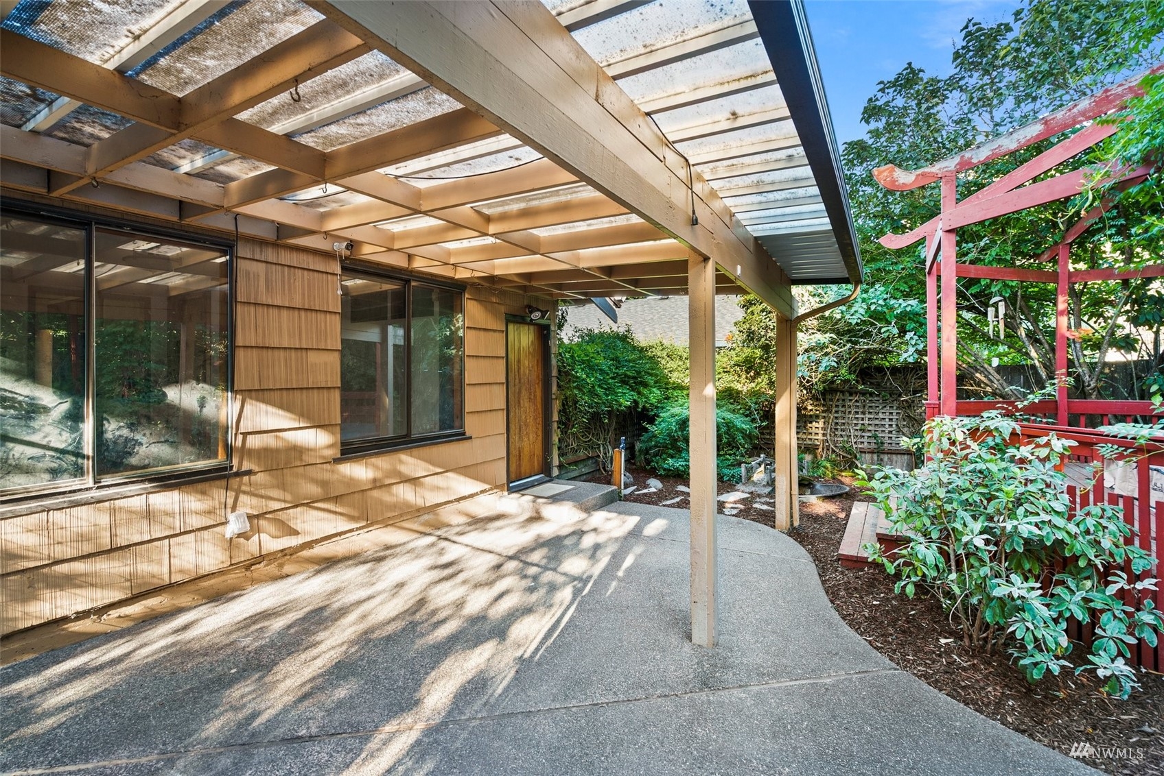 1418 3rd Street SE