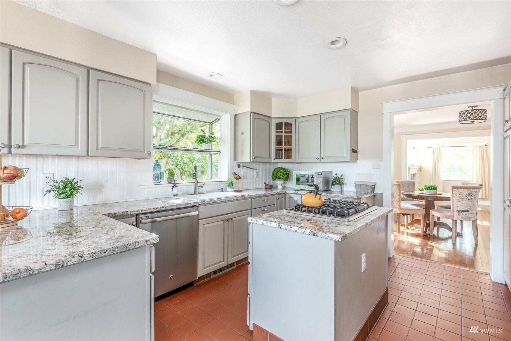 909 N Sheridan Avenue