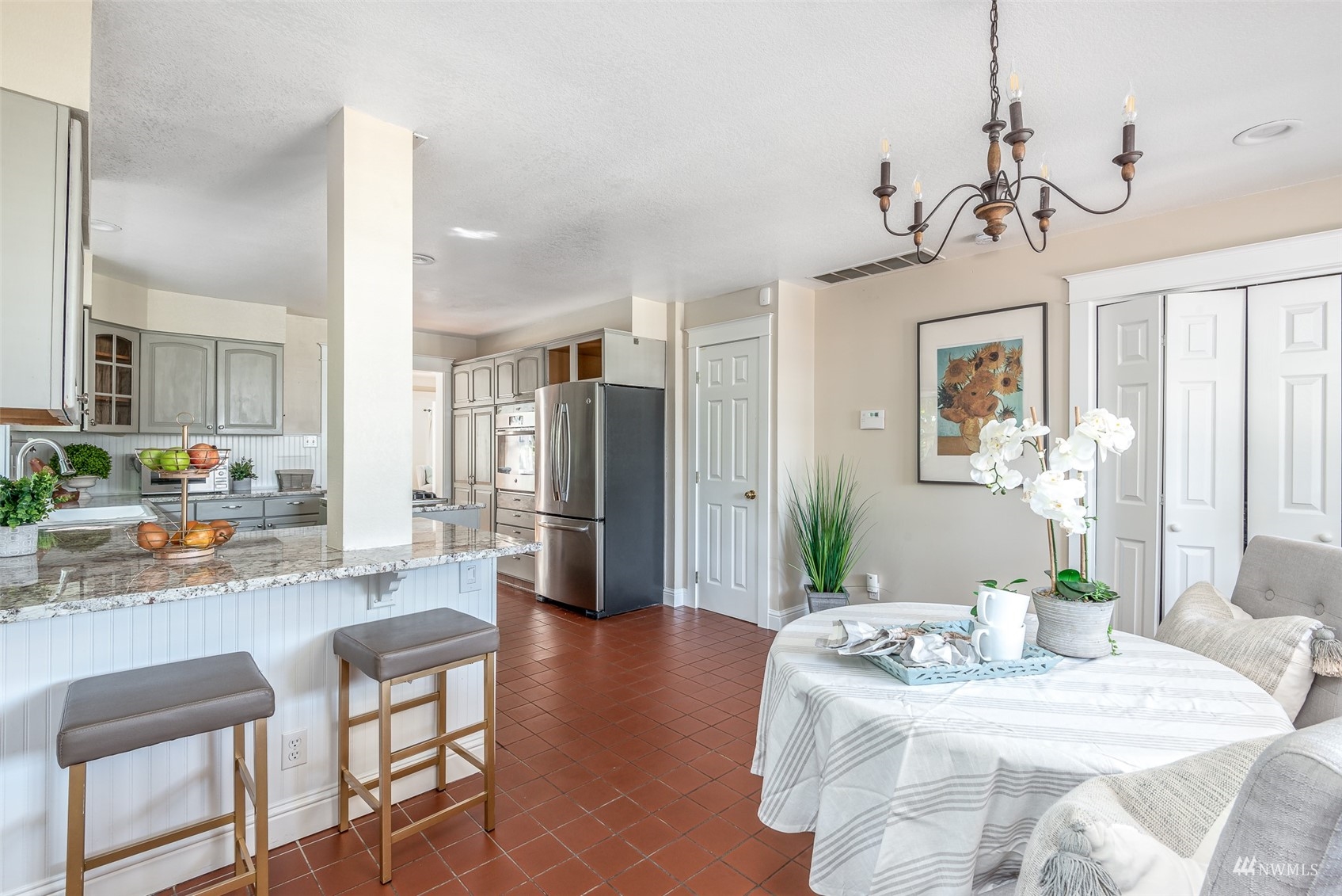 909 N Sheridan Avenue