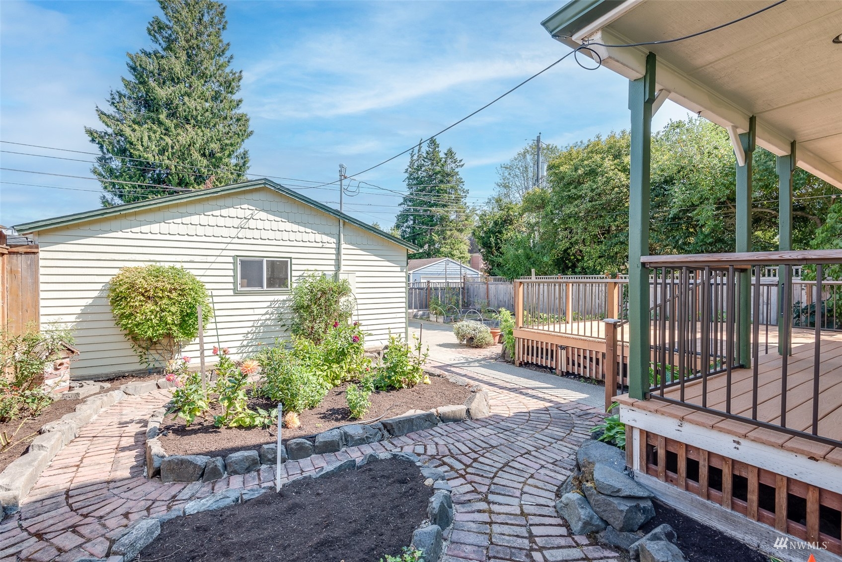 909 N Sheridan Avenue