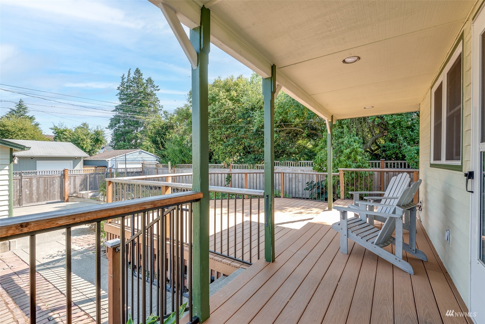 909 N Sheridan Avenue