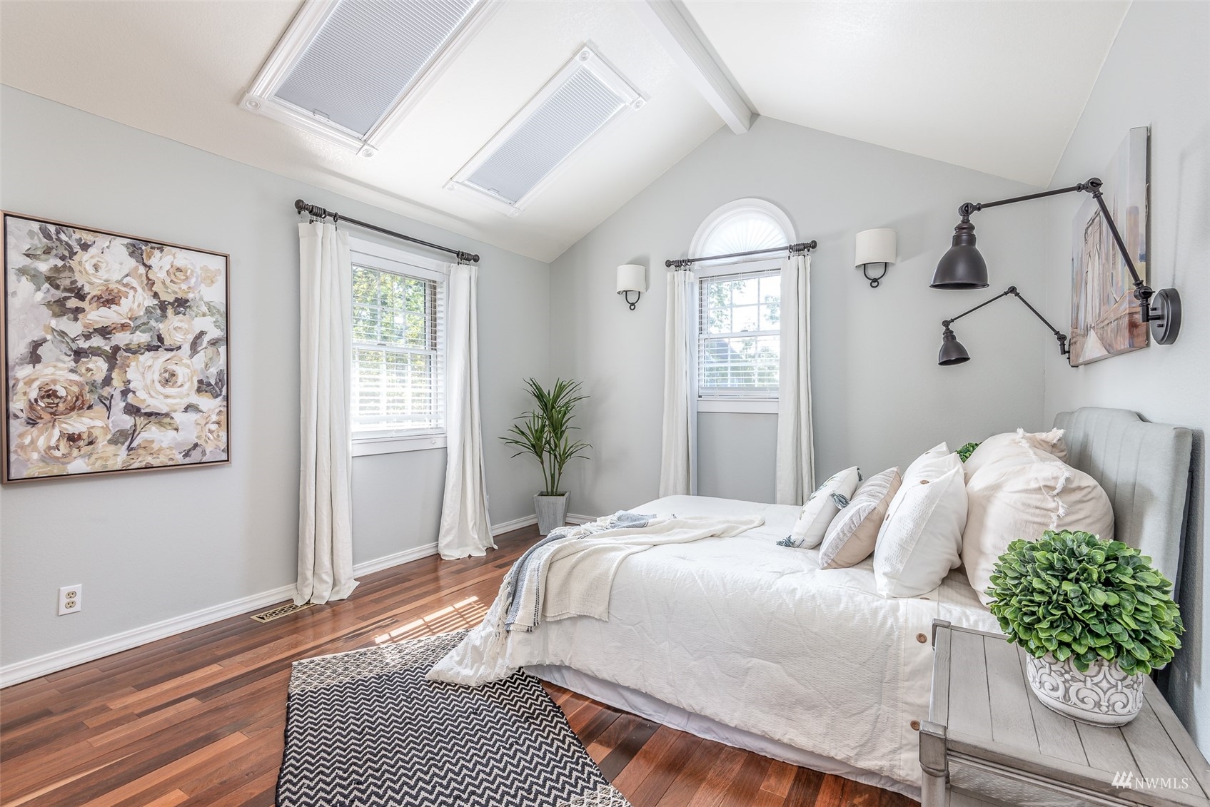 909 N Sheridan Avenue