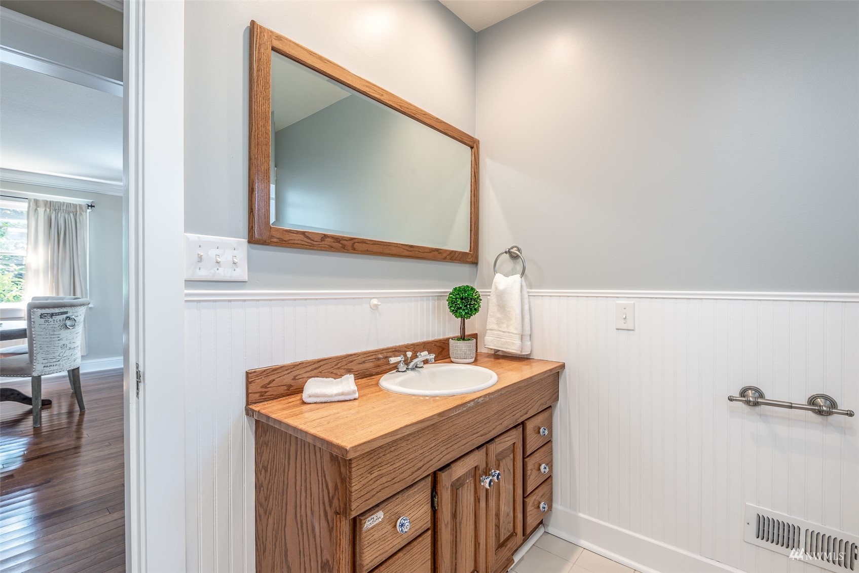 909 N Sheridan Avenue