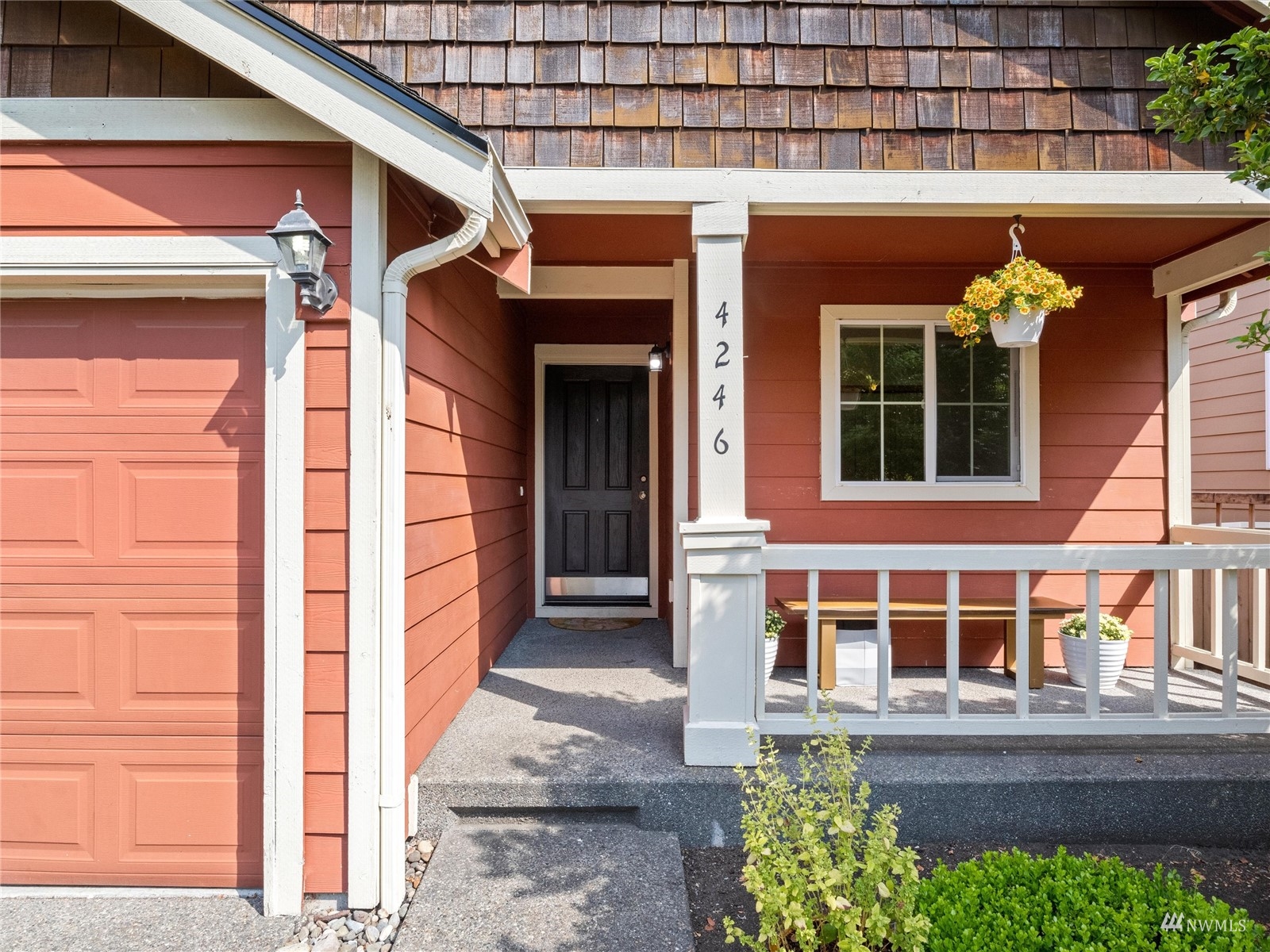 4246 Roxanna Loop SE