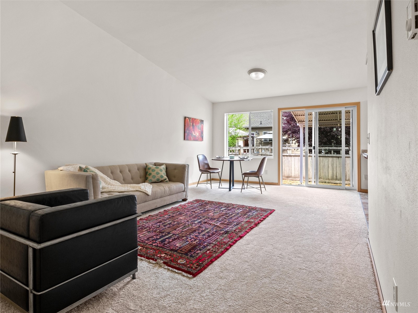 4246 Roxanna Loop SE