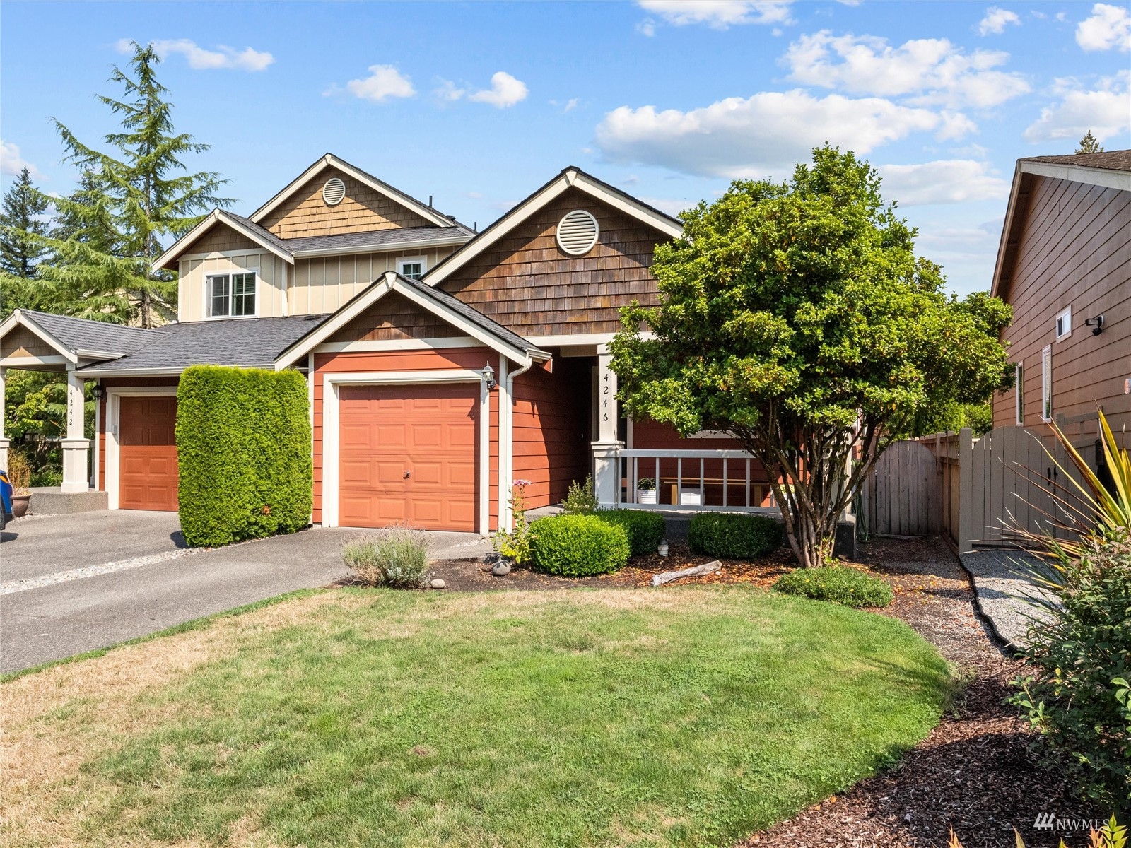 4246 Roxanna Loop SE