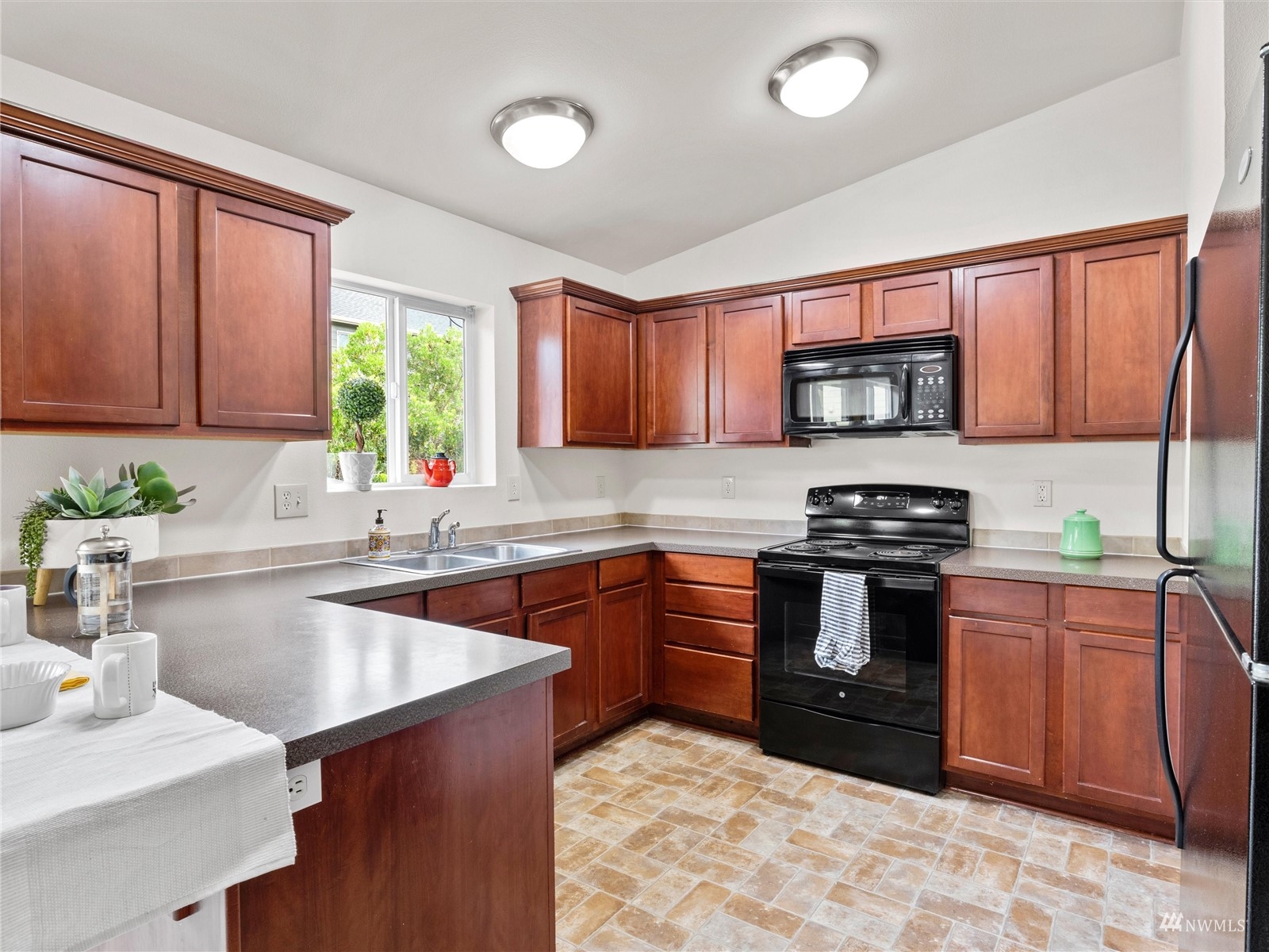 4246 Roxanna Loop SE