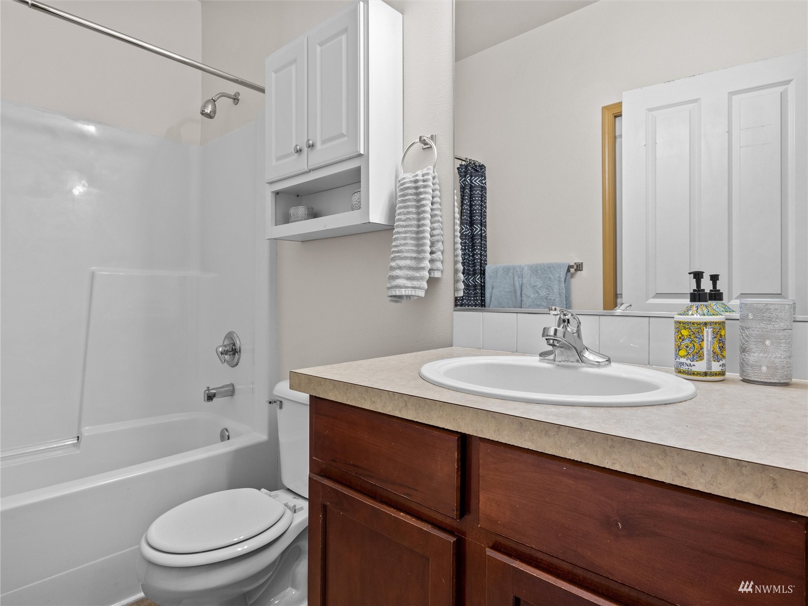 4246 Roxanna Loop SE