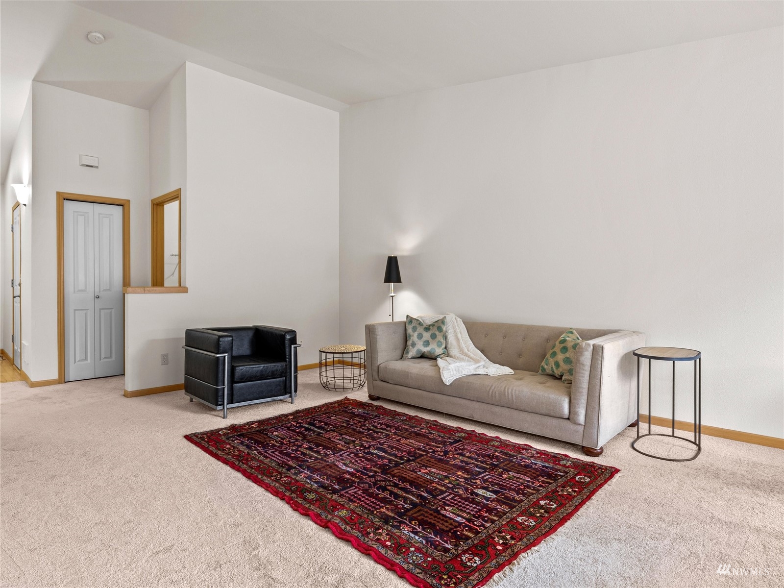 4246 Roxanna Loop SE