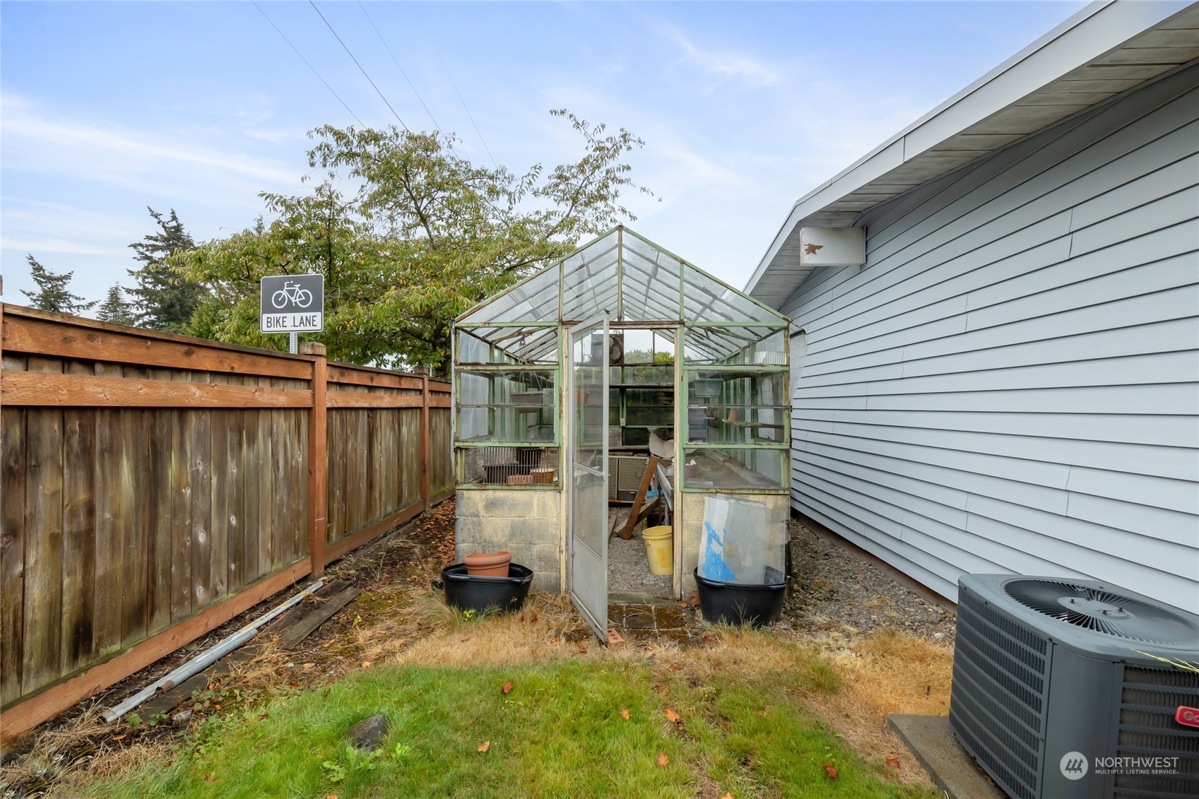 10711 Rowland Avenue SW